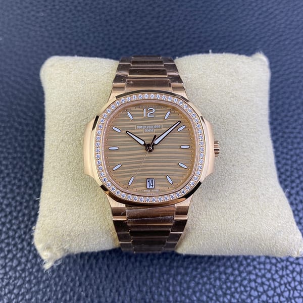 Patek Philippe Nautilus Rose gold 35.2 mm 7118-1200R Ladies Automatic New